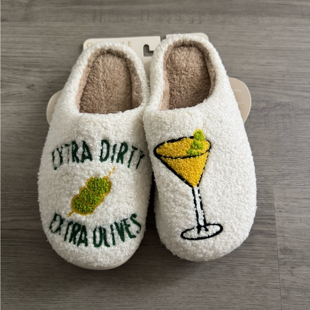 Cozy White Slippers with Embroidered Design